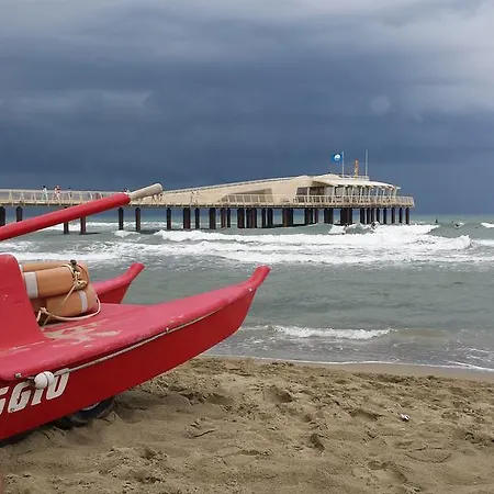 Ornella Lido di Camaiore